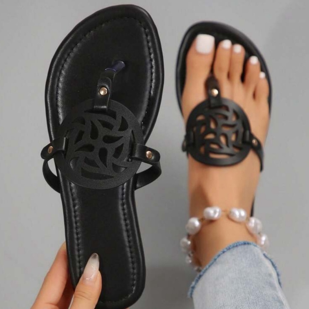 Women’s black Strap Sandals – Comfortable Easy-Wear Flip Flops for Everyday Use